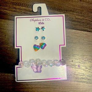 Earring and bracelet set